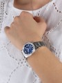 96r215_hand.jpg