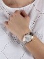 98p183_hand.jpg