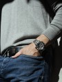 ecb-2000d-1aef_edifice_2022_lifestyle_onfigure-_3_.jpg