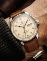 zeppelin-9664-5-mediterranee-uhr-hand-model2.jpg