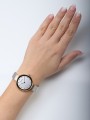 12034_010_hand.jpg