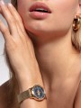 wa0352-264-209_hand.jpg