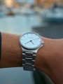 guardian---36-mm---closeup-lifestyle-1.jpg